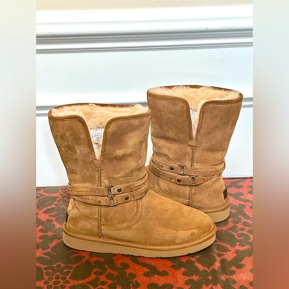 UGG Australia PALISADE Women 8 Chestnut Brown Boots Suede Sheepskin 1007700